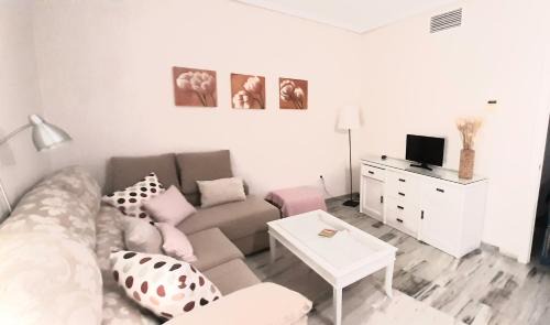 Sevilla Este Apartment | Family-Friendly Apartment in Sevilla with Pool & High Ratings