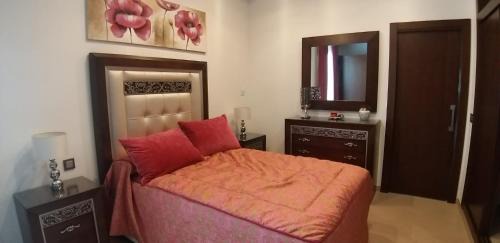Aguilar de la Frontera Apartment | Bright Apartment with Pool and Hot Tub in Aguilar de la Frontera