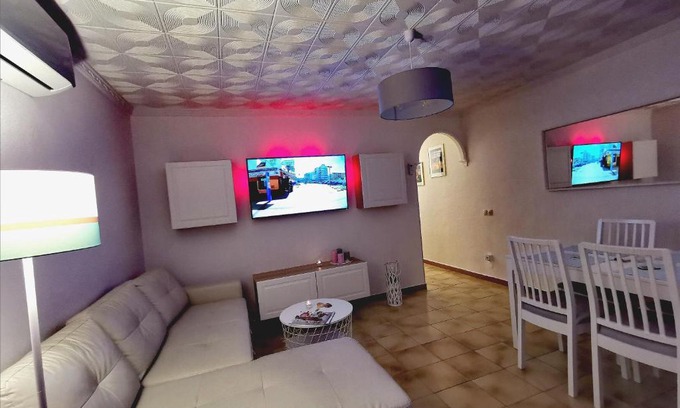 Fuengirola Apartment | Top-Rated Apartamento Regina with Ocean View & Pet Friendly