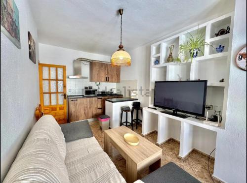Trevelez Apartment | Family-Friendly Stay at Apartamento Rey Melchor