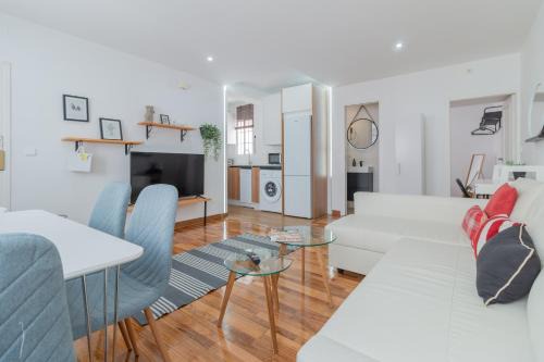 Santa Marina Apartment | Discover Family-Friendly Comfort at Apartamento Rodriguez