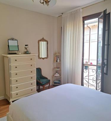 Aviles Apartment | Elegant Apartamento Sabugo - Guest Rated 9.4/10