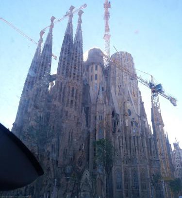 El Camp de l'Arpa del Clot Apartment | Family-Friendly Stay at Apartamento Sagrada Familia