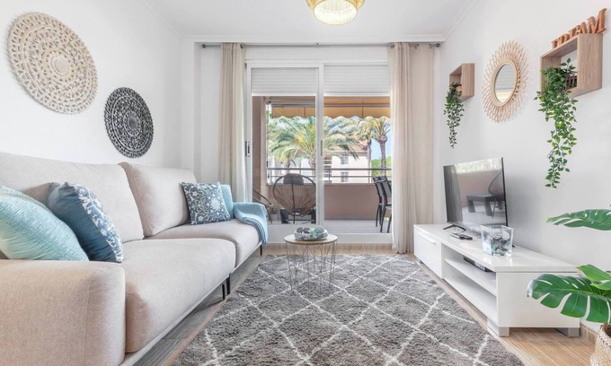Platja de l'Arenal Apartment | Cozy Syros Apartment near Beach with Pool and Spa Access
