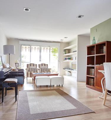 Merida Old Town Apartment | Child-Friendly Apartment near Tíble Teatro with Parking