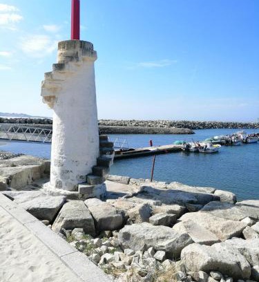 Vila Praia de Ancora Apartment | Oceanfront T2 Apartment with Pet-Friendly Amenities
