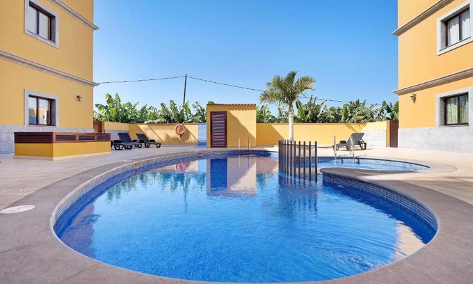 Tazacorte Apartment | Inviting Apartamento Tazacorte with Pool and Pet-Friendly Perks