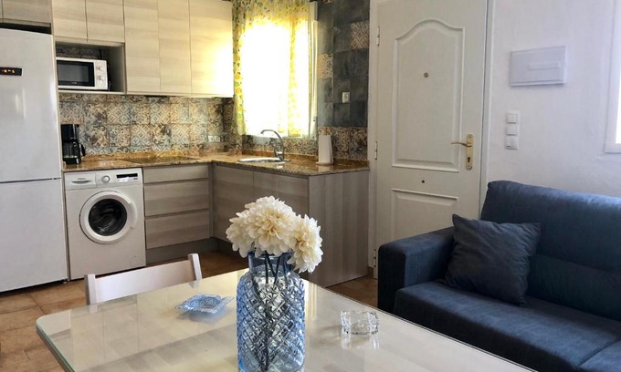 El Lentiscal Apartment | Family-Friendly Oceanfront Stay at Apartamento Triana II