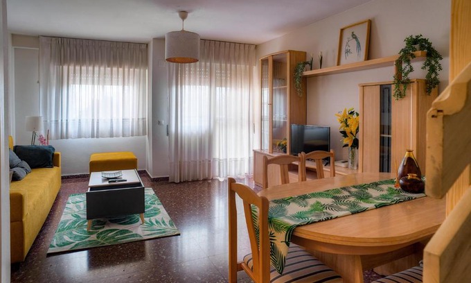 Borja Apartment | Family-Friendly Stay at Parque Borja: Great Guest Ratings