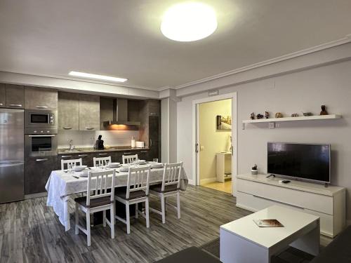 Viana Apartment | Child-Friendly Comfort at Apartamento Turístico VIANA II