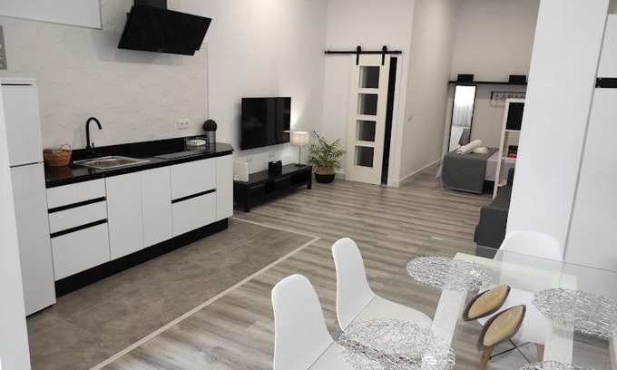 Baena Apartment | Family-Friendly APARTAMENTO TURISTICO LYRA BAENA - 9.5 Rating