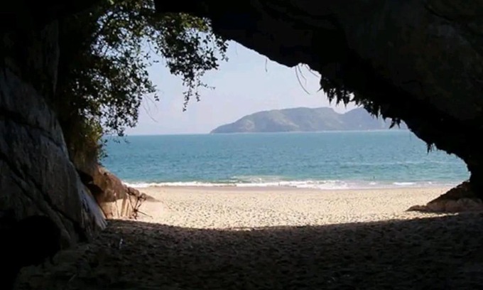 Saco da Ribeira Apartment | Oceanfront Apartment Lázaro in Ubatuba – Rated 9.8/10!