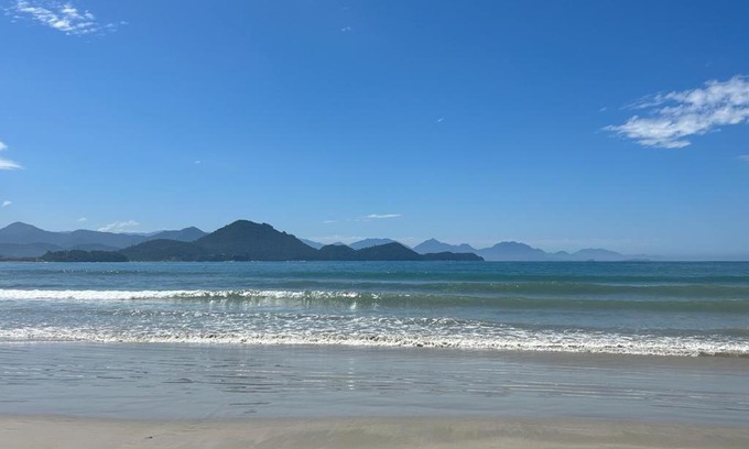 Toninhas Apartment | Ocean View Apartment at Canto das Toninhas - 4 Stars