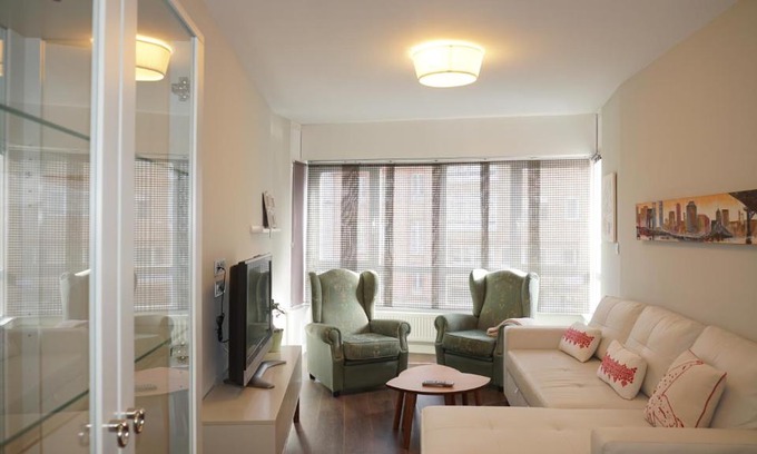 Lugo Apartment | Exceptional Apartment Vía Romana XIX - Top Rated & Family-Friendly