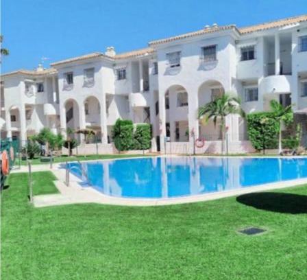 Poblado Sancti Petri Apartment | Oceanfront Apartment for 4 with Pool & Top Reviews