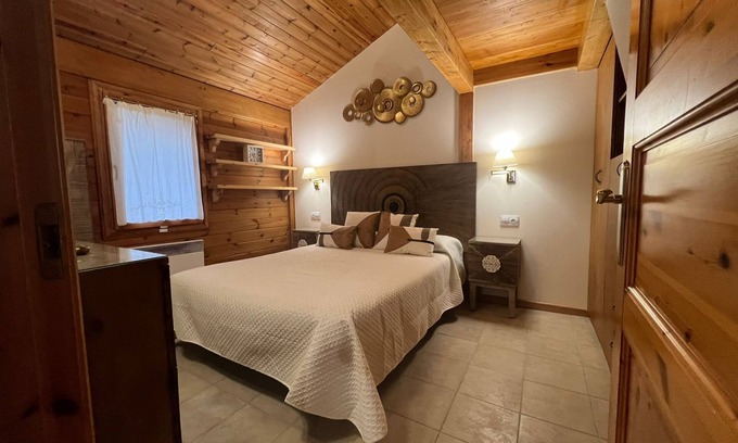 Incles Apartment | Relaxing Retreat at Apartamento Vall De Incles Orenetes