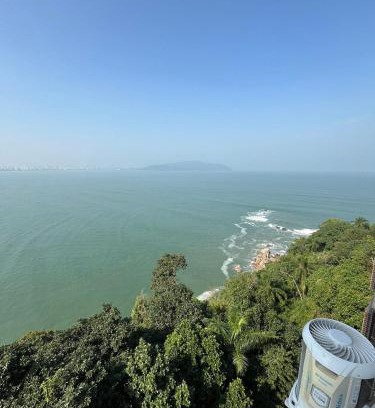 Porchat Island House | Unforgettable Stay at Vista da Ilha - Guest Rated 10/10!
