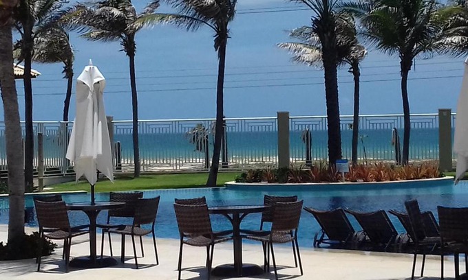 Porto das Dunas Apartment | Oceanfront Apartment Vista Mar with Pool & Hot Tub