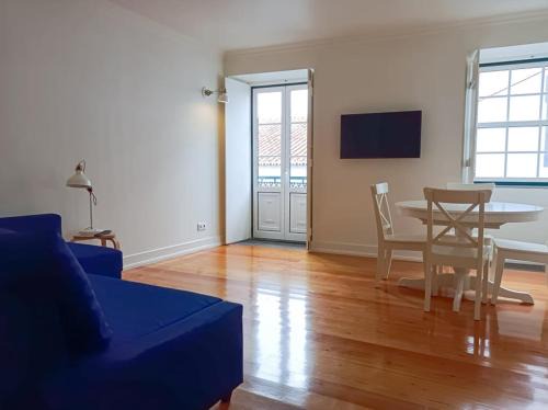 Praia da Vitoria Apartment | Oceanfront Comfort at Apartamentos Ázera - Isolino Ázera