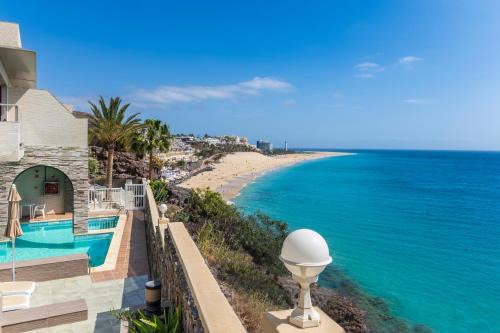Morro Jable Apartment | Comfortable Oceanfront Living at Apartamentos Atalaya de Jandía