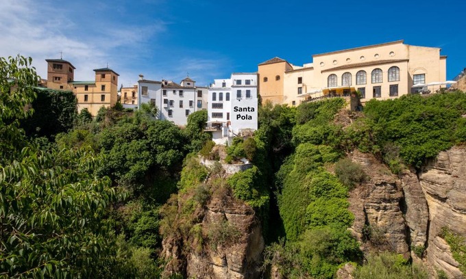 Old Town Apartment | Family-Friendly 4-Star Stay at Casa-Palacio Santa Pola