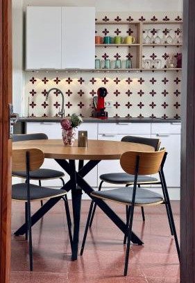 Guia de Isora Apartment | Spacious 2-Bedroom Retreat in Historic City Center