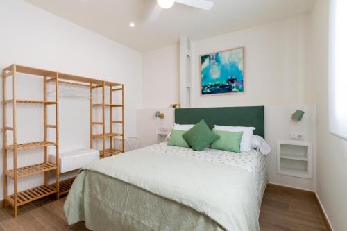 Feria Apartment | Top-Rated Family Getaway at Apartamentos Cervantes 17