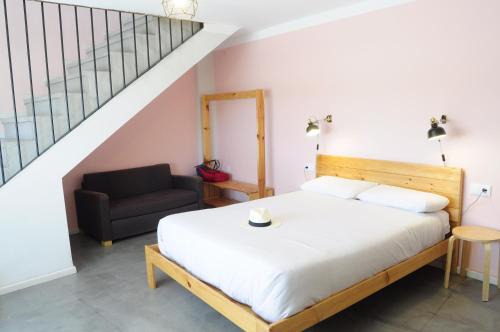 Santiago Apartment | Discover Unique Apartamentos in Cáceres' Historic Area
