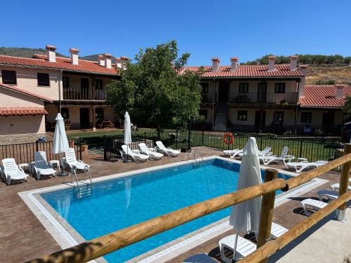 Hervas Apartment | Discover Doña Jimena del Ambroz: Premium Stay with Pool
