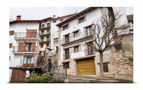 Alcala de la Selva Apartment | Discover Apartamentos El Pajar: Family-Friendly Retreat
