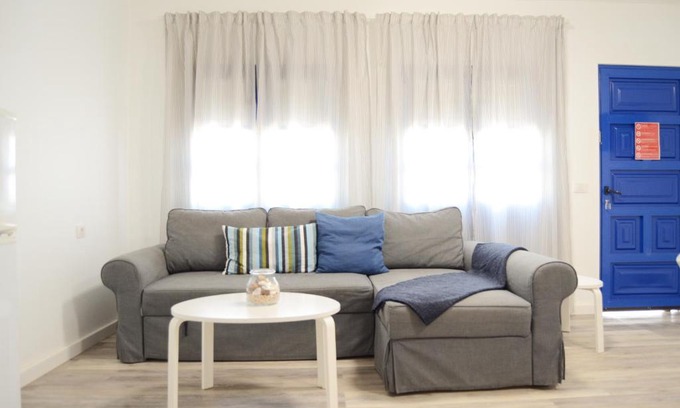 Caleta de Sebo Apartment | Family-Friendly Apartamentos El Marinero - Rated 9.2/10