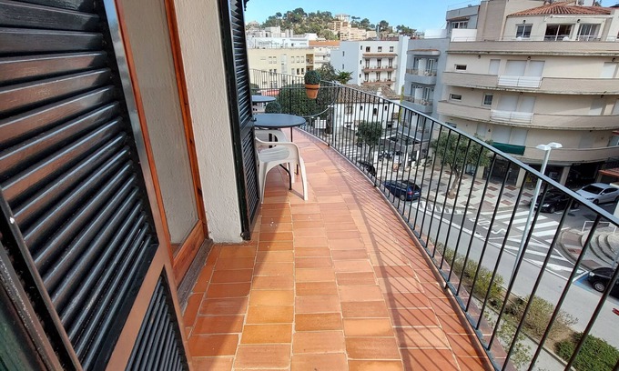 Tossa de Mar Apartment | Oceanfront Bliss at Apartamentos El Sol - Rated 9.6/10