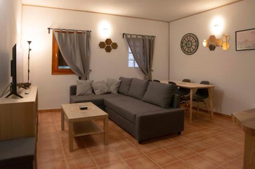 Calatayud Apartment | Kid-Friendly Getaway at Apartamentos Erlueta – Guest Rated 9.8