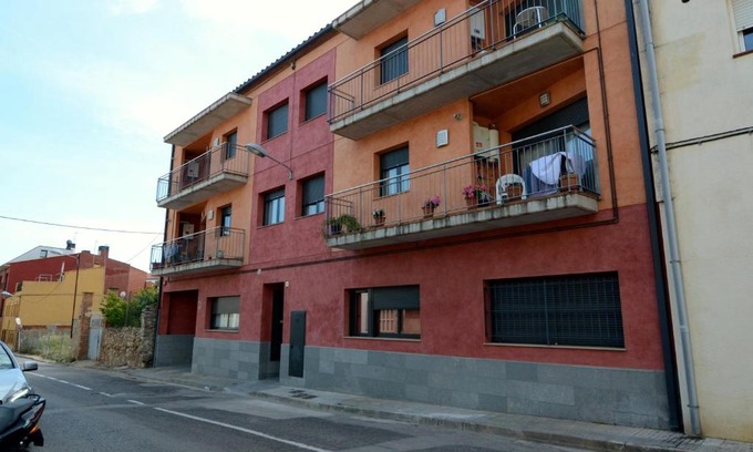 Torroella de Montgri Apartment | Welcoming Apartamentos Fatima: Family-Friendly Getaway