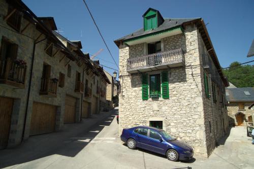 Tramacastilla de Tena Apartment | Child-Friendly Apartamentos Codallos for Memorable Stays