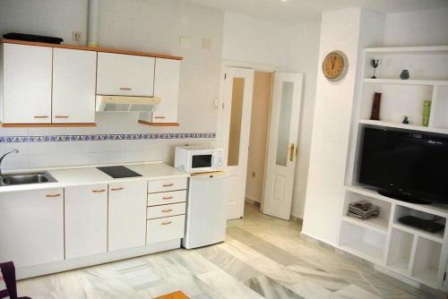 Zahara de los Atunes Apartment | Family-Friendly Getaway at Apartamentos Aretusa Zahara