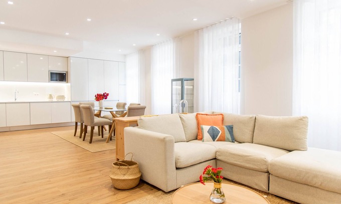 Se Apartment | Explore Apartamentos Fernão Ornelas: 4-Star Spa Retreat
