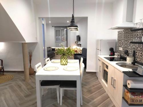 Old Town Baeza Apartment | Pet Friendly Apartments at Fernando III El Santo - Rated 9.5