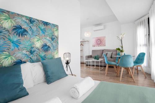 Camino de Ronda Apartment | Family-Friendly Stay at Apartamentos de Isabella - 8.6/10 Rating