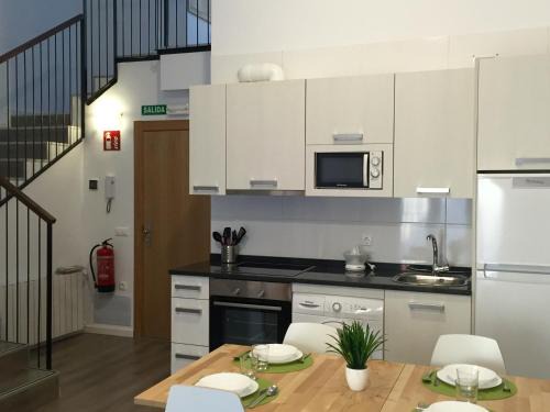 Los Arcos Apartment | Pet-Friendly Apartamentos Jurramendi - Los Arcos Awaits