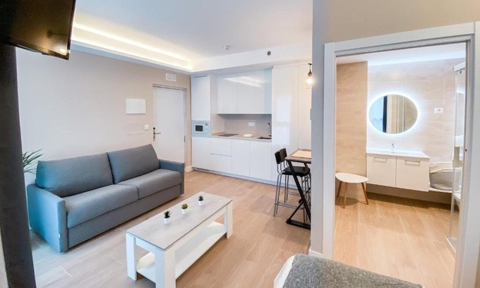 Getxo Apartment | Oceanfront Living at Apartamentos Kai - Rated 8.7/10