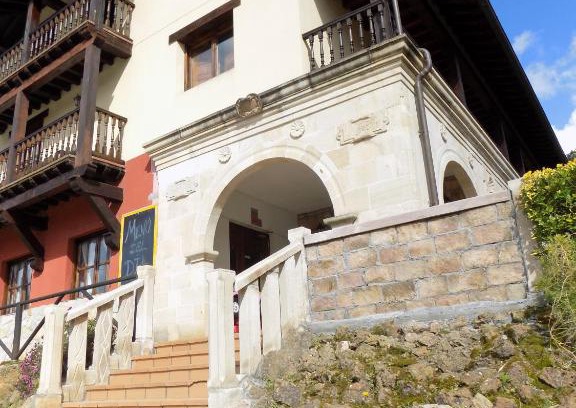 Alfoz de Lloredo Apartment | Pet-Friendly Retreat at Apartamentos La Ceña – Family Welcomed