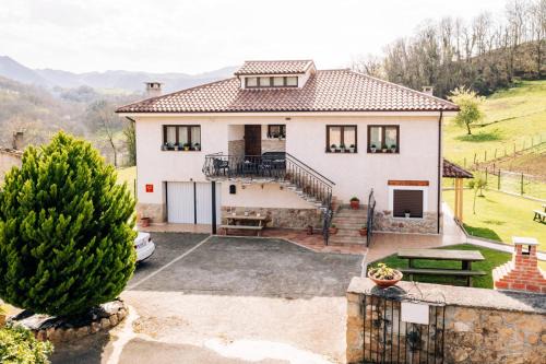 Corao House | Family-Friendly Stay at Apartamentos La Cortina - 4 Star Rated