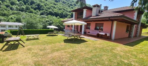 Carrena Apartment | Family-Friendly Stay at Apartamentos La Corona in Cabrales