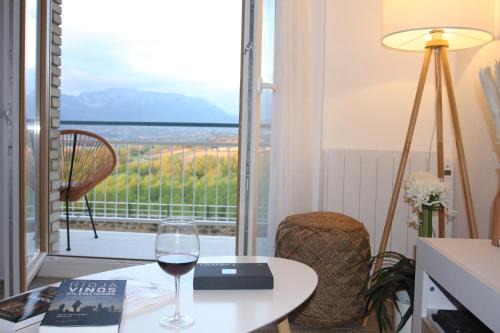 Haro Apartment | Family-Friendly Apartamentos La Herradura Viñas - 9.3/10 Rated