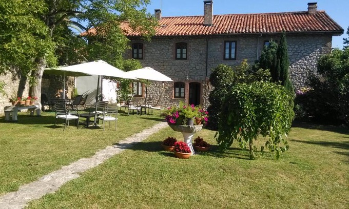 Queveda Apartment | Family-Friendly Apartamentos La Huertona with Great Reviews