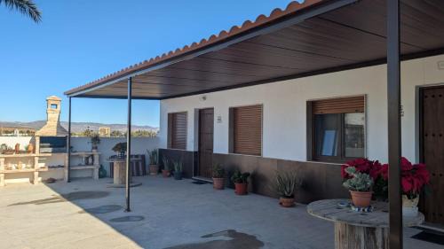 Fernan Perez Apartment | Pet and Child Friendly: APARTAMENTOS LA PALMERA Awaits