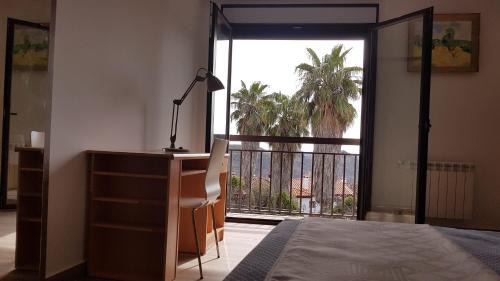 Villamiel Apartment | Family-Friendly Apartamentos Las Huertas with Hot Tub