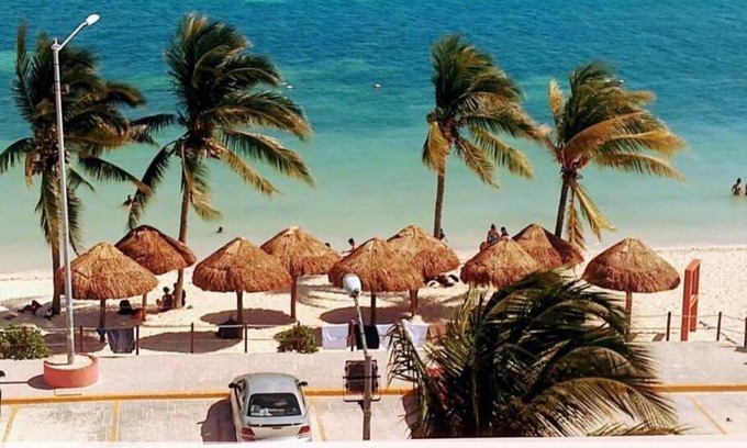 Puerto Juarez Apartment | Oceanfront Apartamentos Magali with Exceptional Reviews