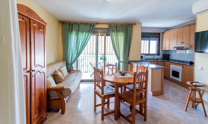 Calaceite House | Family-Friendly Getaway at Apartamentos Maribel with Pool